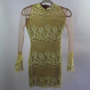 Yellow/Tan Lace Women’s Mini Long Sleeve Dress – Size 6